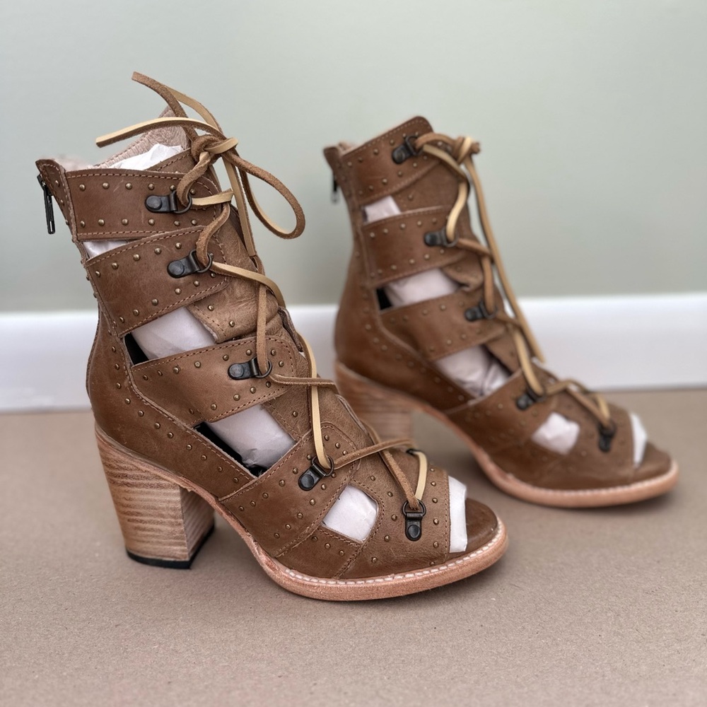 All leather, Free Bird, healed, gladiator sandals.